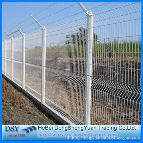 White Pvc Coated Welded Wire Mesh Fence